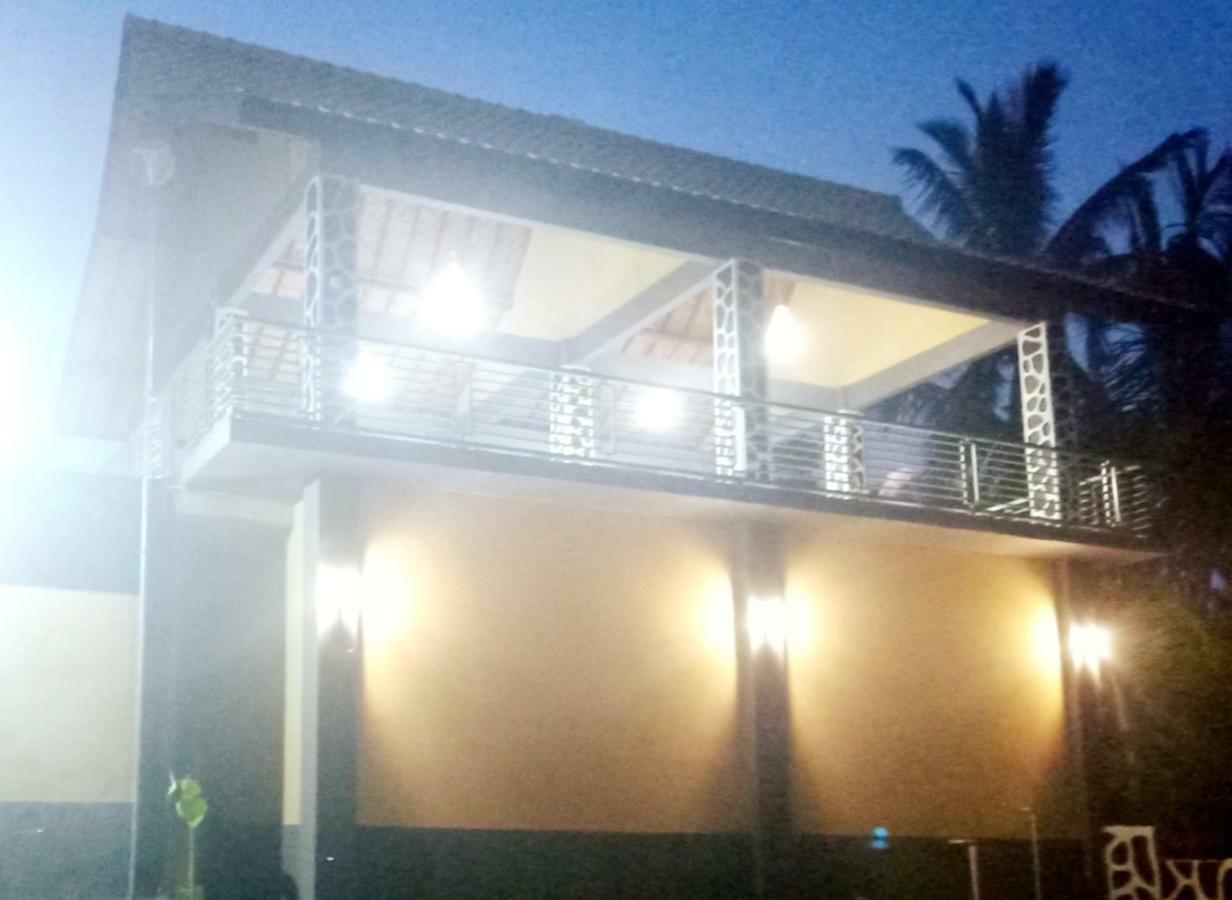 טטבאטו Aryasuta Bungalow מראה חיצוני תמונה